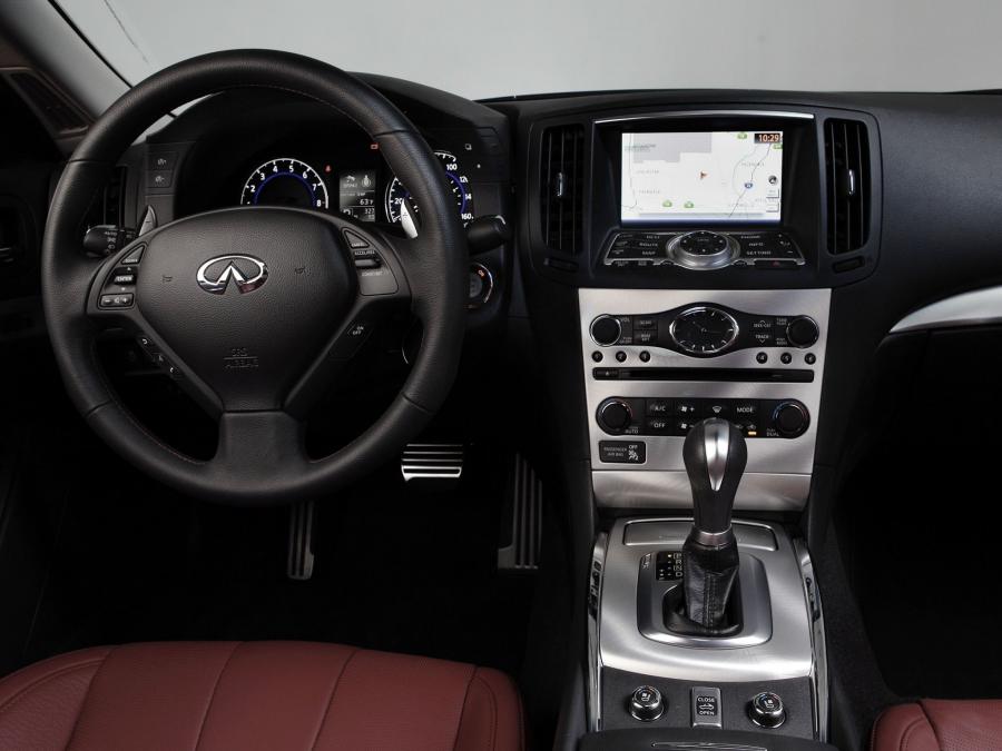  Infiniti G37 IPL Convertible 2012 года  (фото 9 из 17)